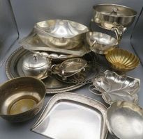 Konvolut versilbert u.a. Schalen Tablett Rechaud Krümelschau