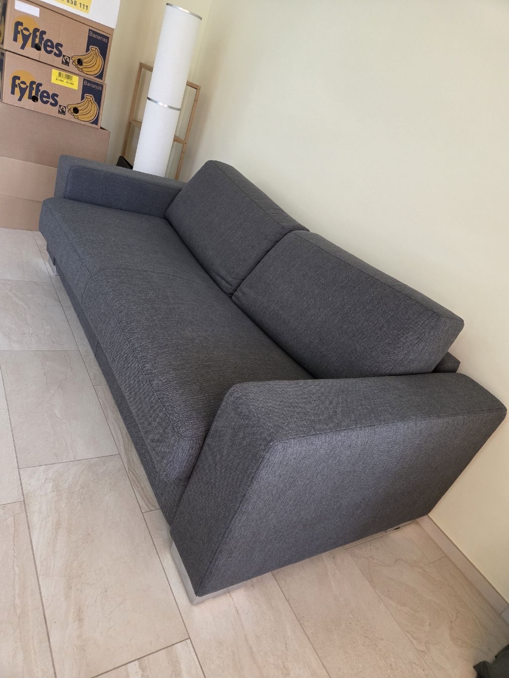 Divani: Schlafsofa dunkelgrau mit Bettfunktion und Matratze – Usato da Winterthur venduto da cherzli02