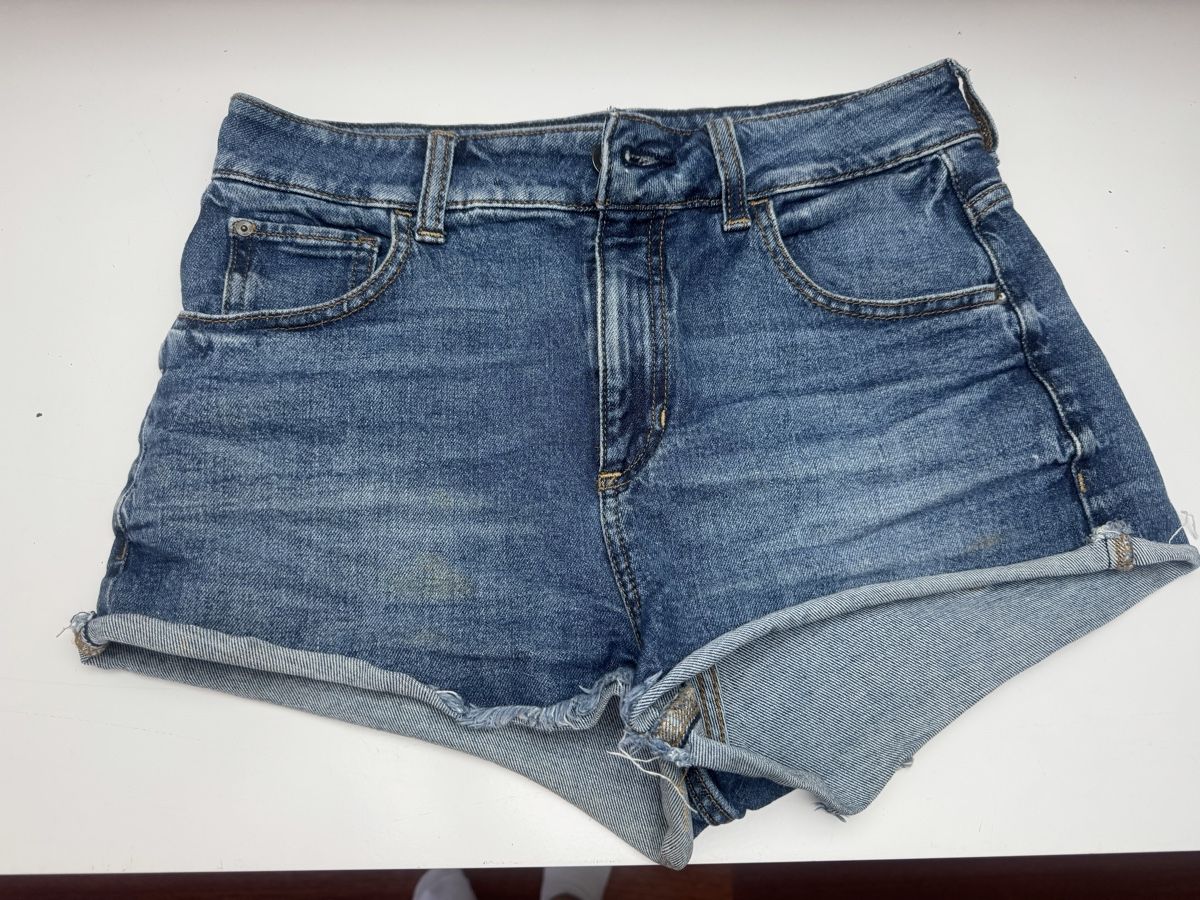 Guess Jeans: Guess Jeans Short pant – Gebraucht aus Hurden von rac_wyf8