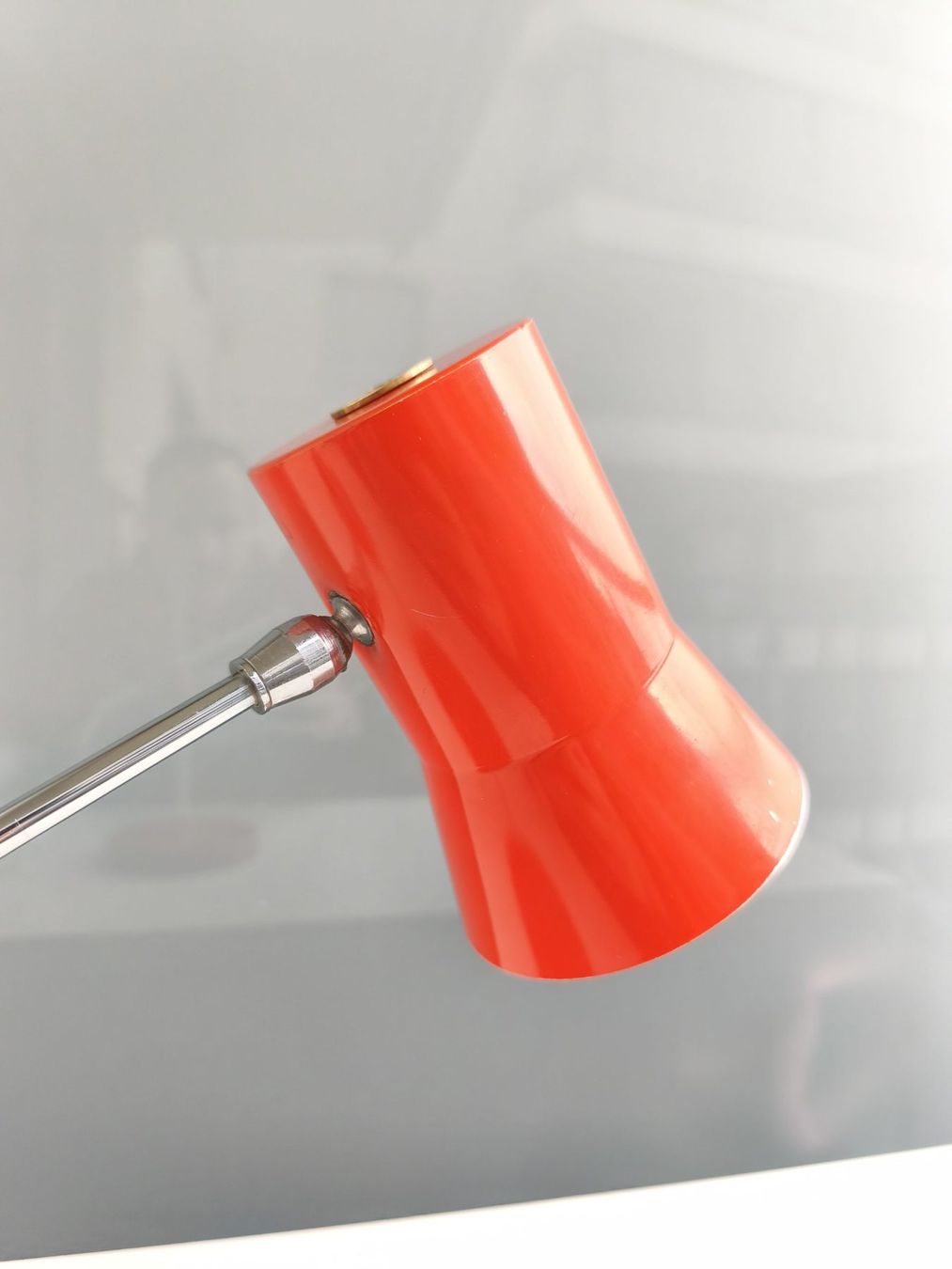 Lampes: Lampe de table rouge – D'occasion à Fribourg par cla_x966 2