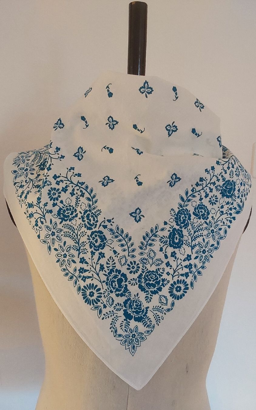 Foulards & écharpes: Baumwolltuch quadratisch – Neuf (Voir description) à Köniz par scopello12