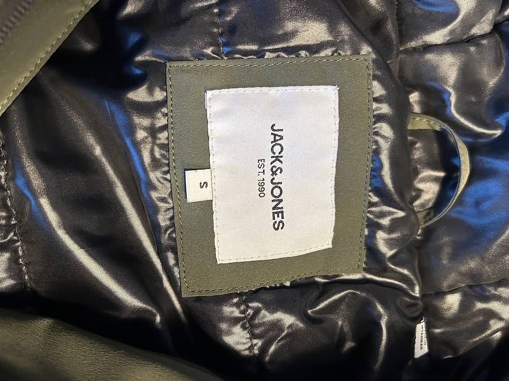 Giacche: JACKS&JONES Winterjacke Grösse S – Usato da steffisburg venduto da stefanruoff 2