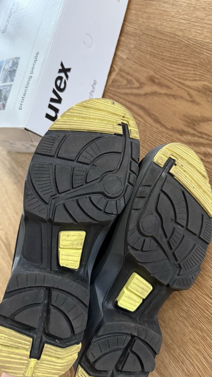 Uvex Scarpe da uomo: Uvex Sicherheitsschuhe S1 size 41 – Usato da Boswil venduto da hey.itsme 5