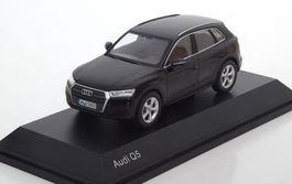 Audi Q5 II FY 2017-202 Mythos schwarz     1:43 von Kyosho