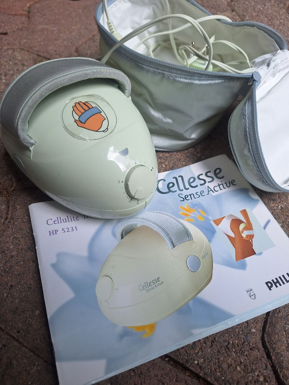Philips Dispositivi per massaggi: Anti-Cellulite Massage Gerät Philips – Usato da Büttikon AG venduto da rebeccaparvex 1