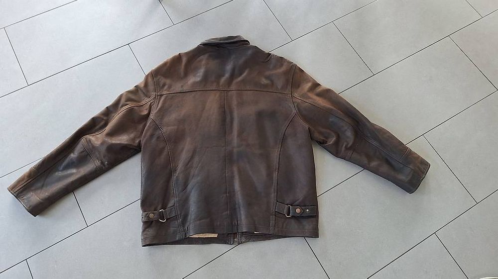 Giacche: Veste en cuir véritable – Usato da Prangins venduto da Gaillardvin 2