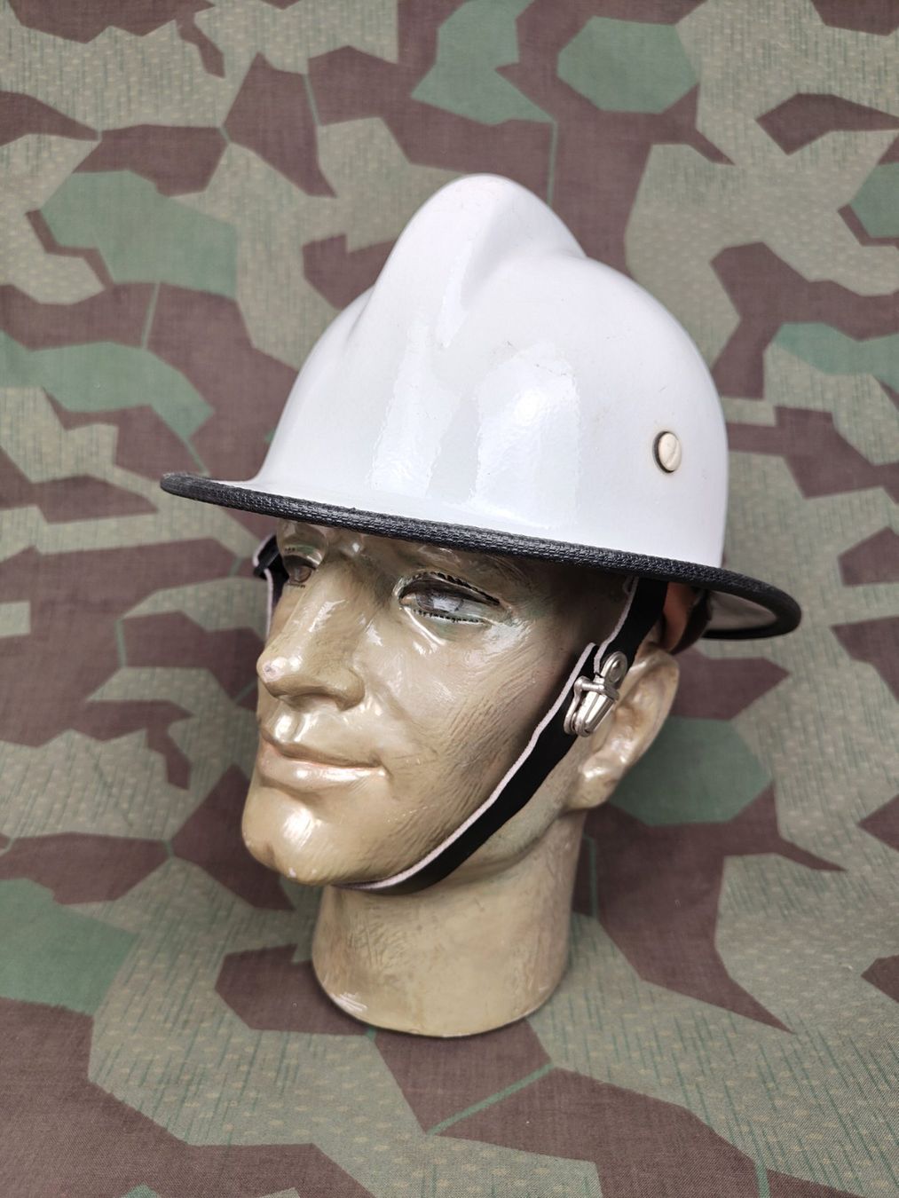 Uniformi: Helm Feuerwehr Schuberth – Usato da Bauma venduto da SwissMilitaria