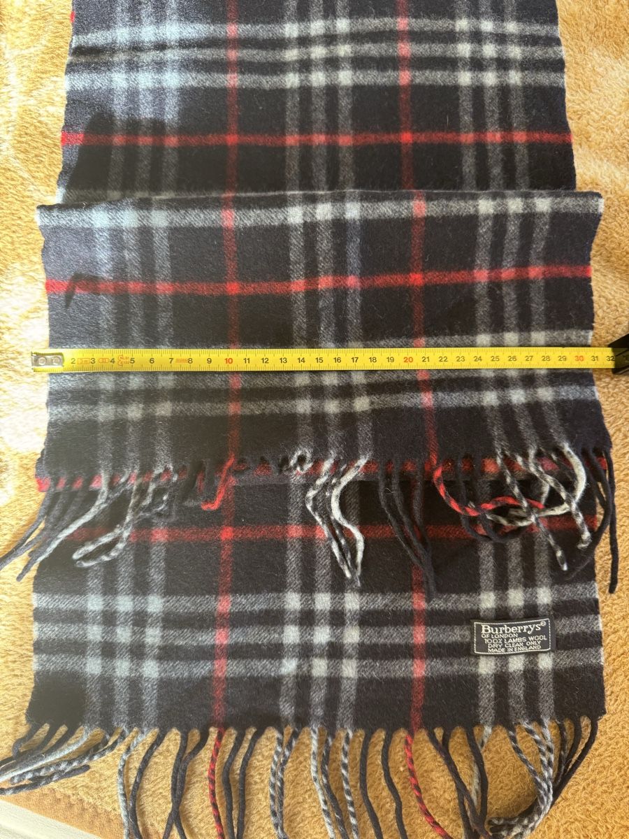 Burberry Foulard & Sciarpe: Burberry London Schal Lambswool 100% – Usato da Trélex venduto da stripedthrift 3