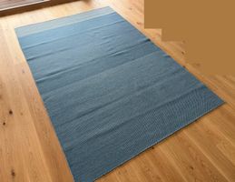 Muuto Varjo Teppich Blau 170 × 240 cm – Guter Zustand