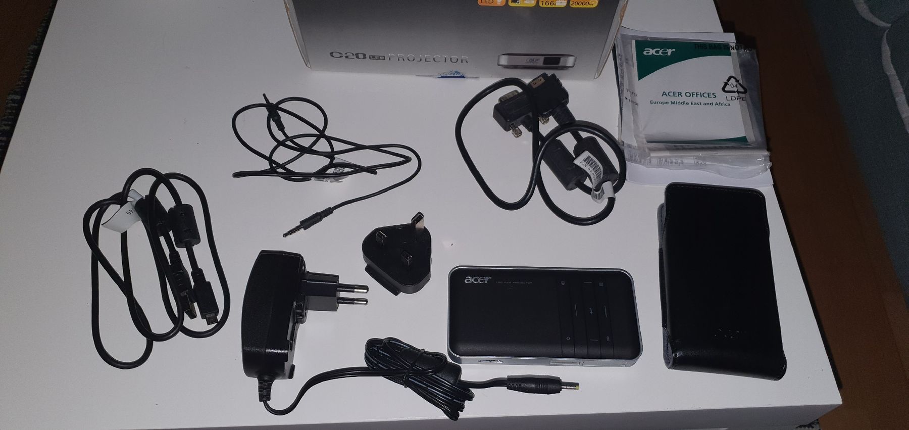 Acer Proiettori: Acer C20 Mini Projektor – Usato da Thalwil venduto da ald_6yrs