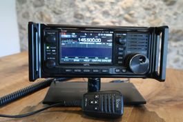 Icom IC-705 Komplettset – mit umfangreichen Zubehör