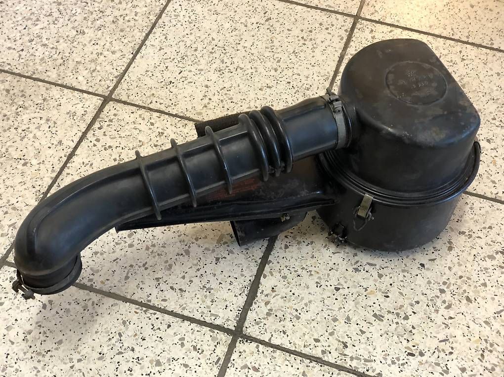 Toutes les pièces auto: VW-Ölbadluftfilter VW Bus T2a – D'occasion à Fisibach par Goldcoast4215 2