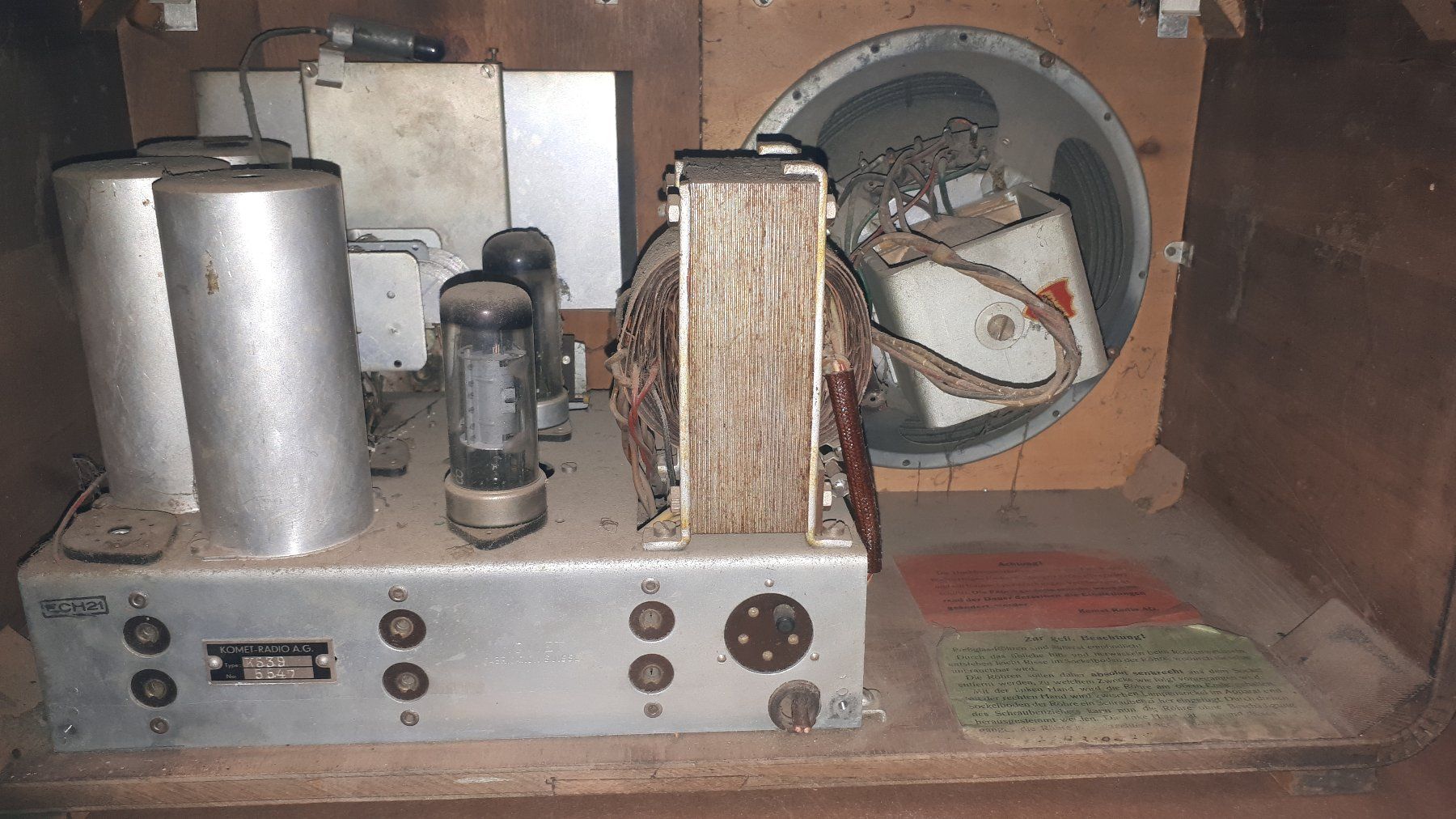 Radio: Komet Radio AG; Mitlödi – Difettoso da Madiswil venduto da 20gls 2