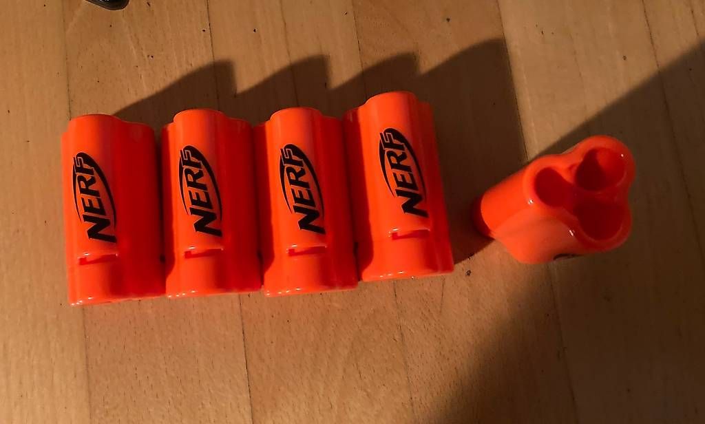 Jouets: Nerf – D'occasion à Meride par Alain0.. 1