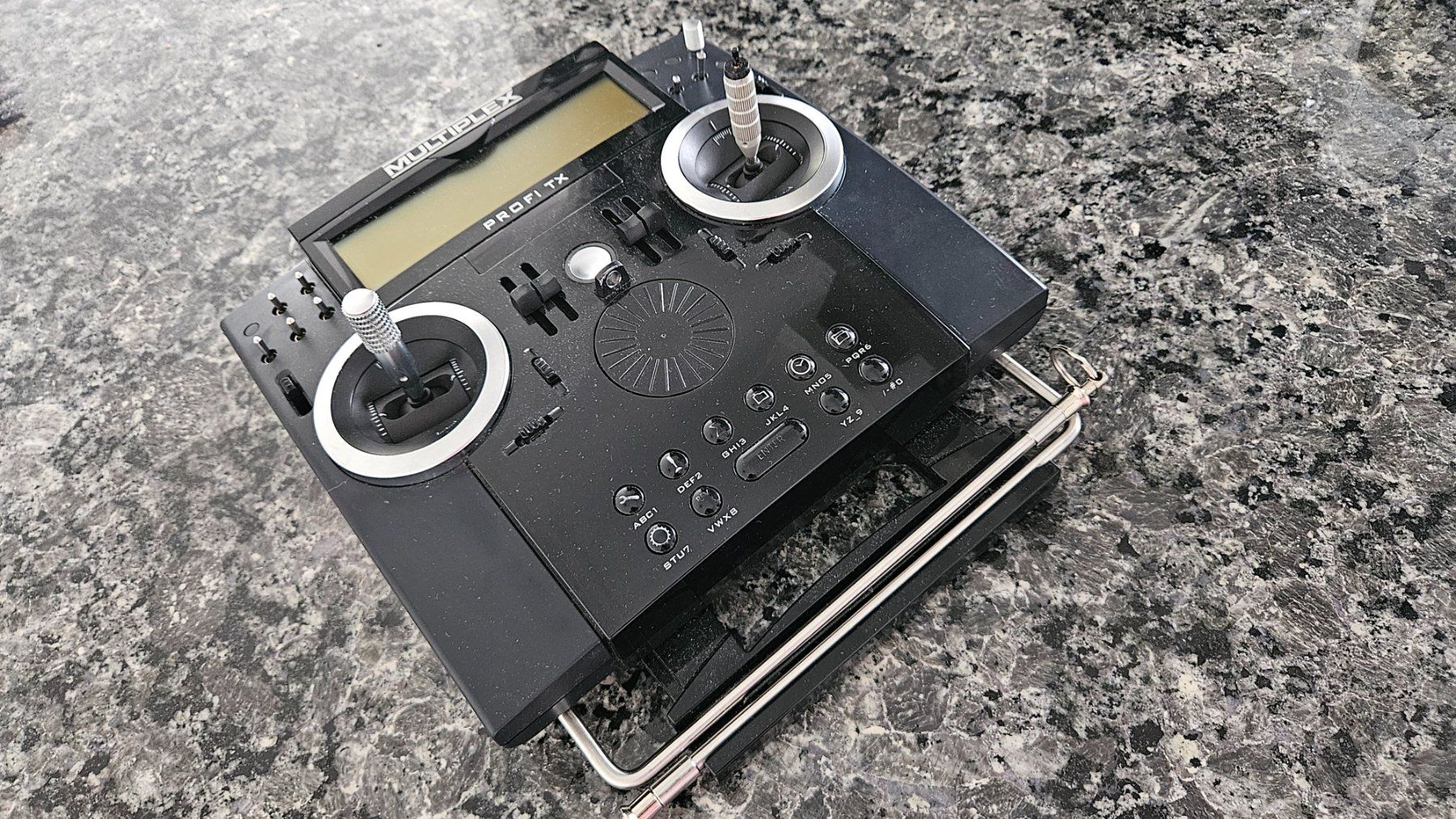 Multiplex Commande à distance: Multiplex Profi TX12 Top ausgebaut – D'occasion à Biel/Bienne par Gorbi5