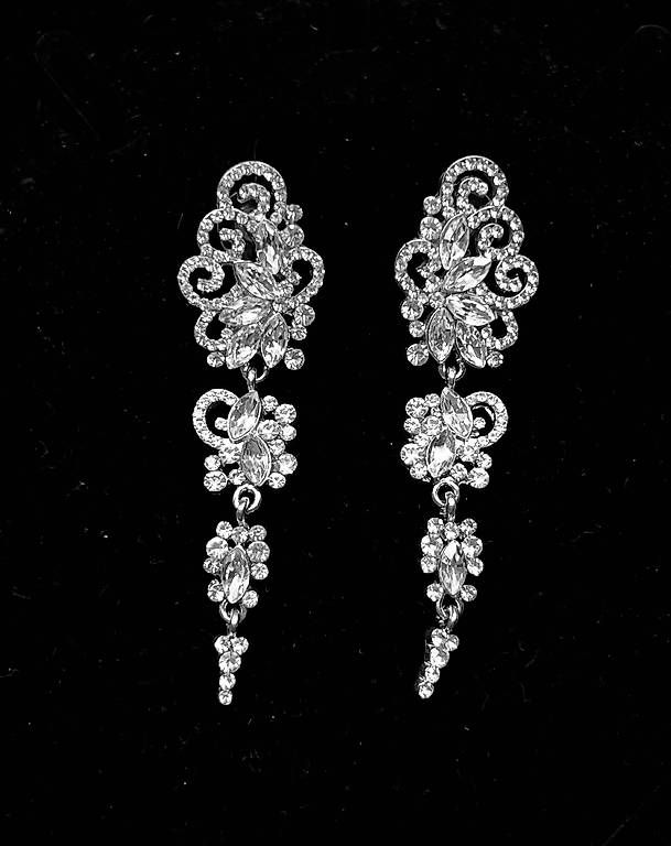 Orecchini pendenti & Orecchini a lobo: Modeschmuck Ohrstecker – Usato da Geroldswil venduto da Nadine_Bosshard