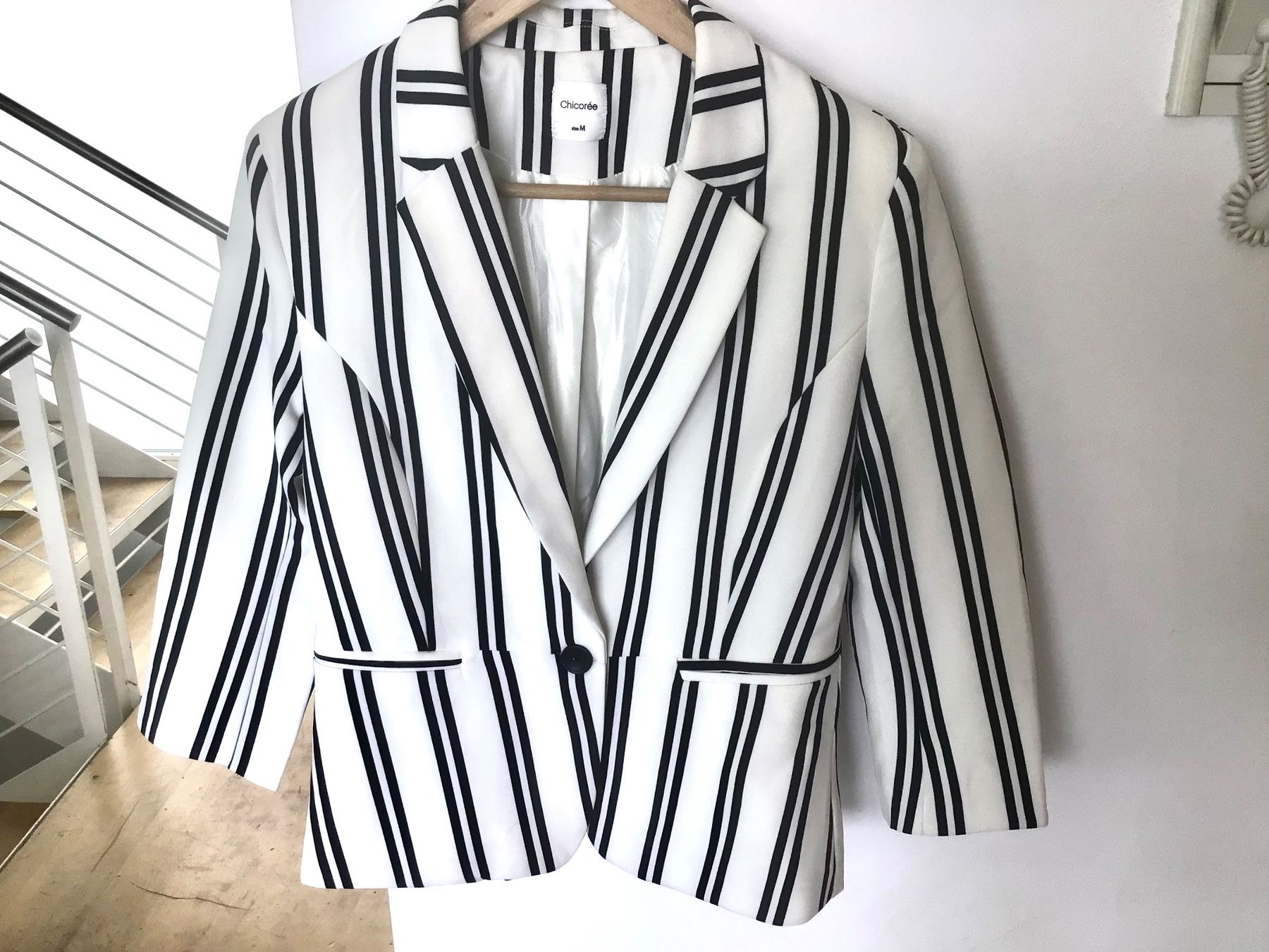 Giacche: Neue Blazer gr. M Creme/schwarz – Nuovo (secondo la descrizione) da Untersiggenthal venduto da Kopkop