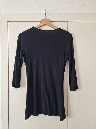 Schwarzes Shirt - Grösse M