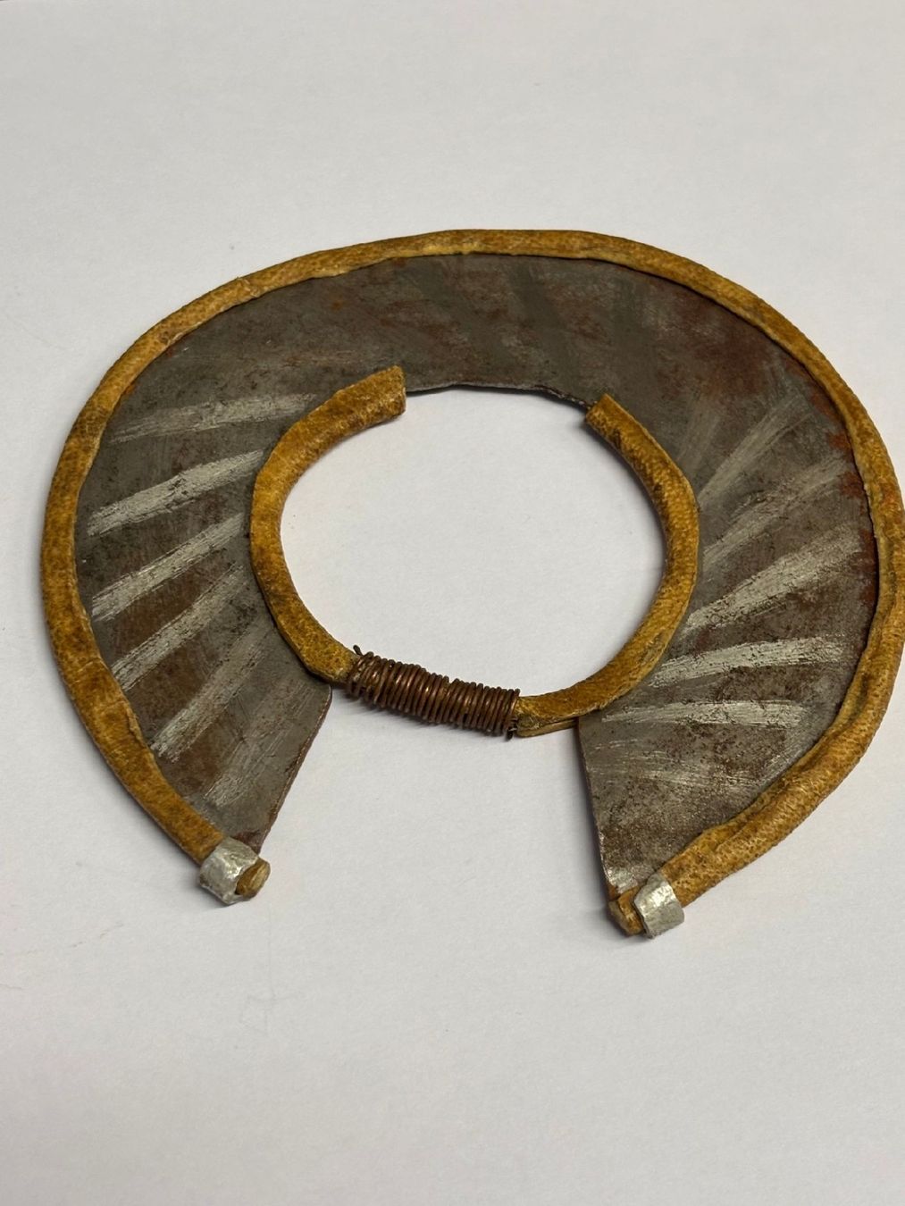 Sonstiger Schmuck: parure corporelle – Gebraucht aus Châtonnaye von lebizu