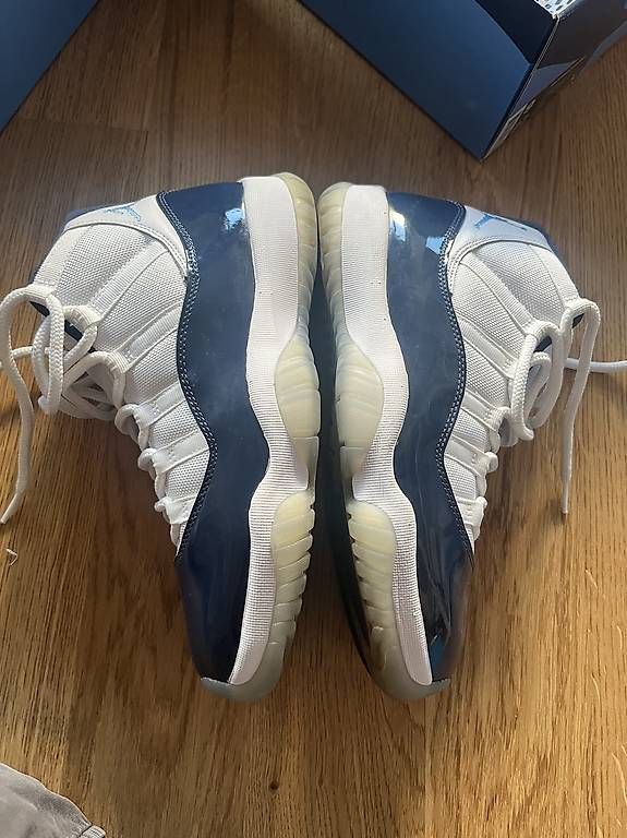 Chaussures hommes: Jordan 11 Win like 82 Grösse 42.5 – D'occasion à Liebefeld par donetasy 3