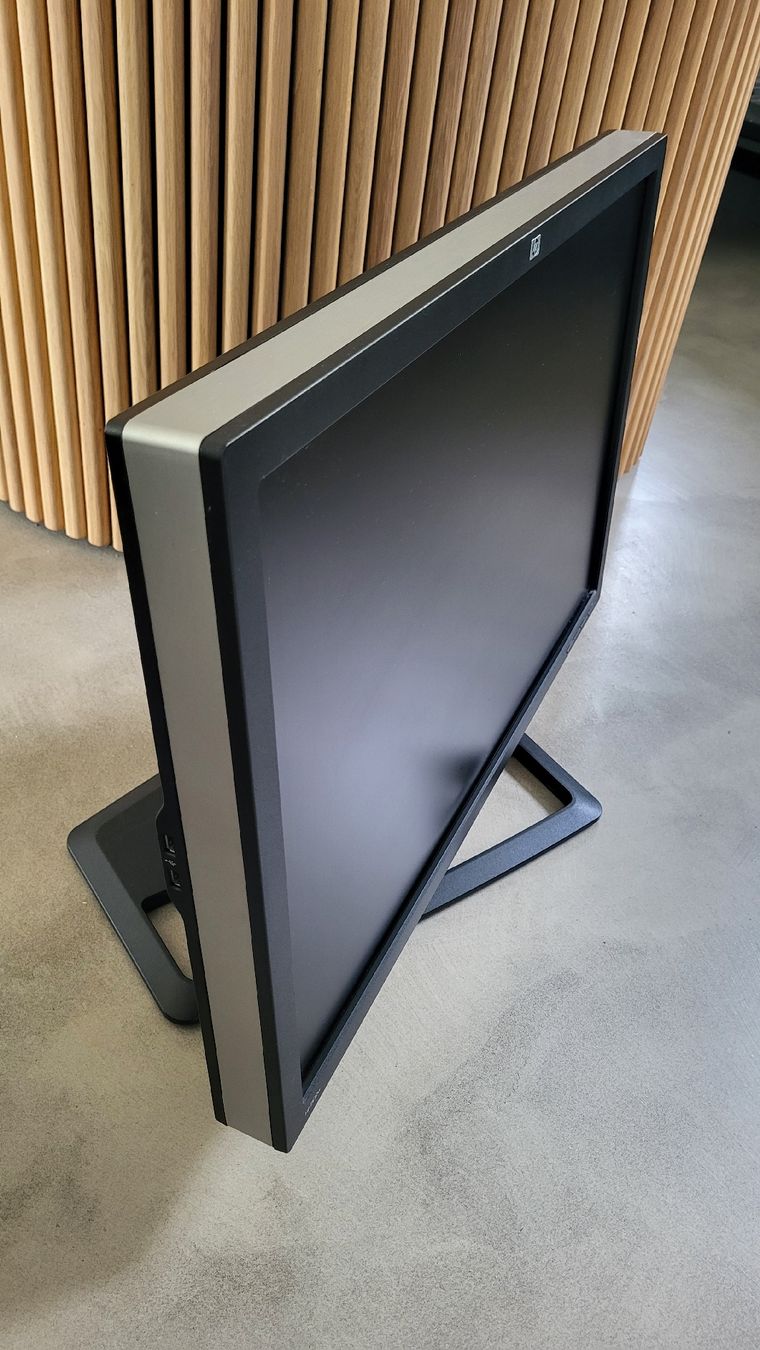 Hewlett Packard Monitore: Monitor 30Zoll HP ZR30w – Gebraucht aus Ittigen von TheLumabu 1