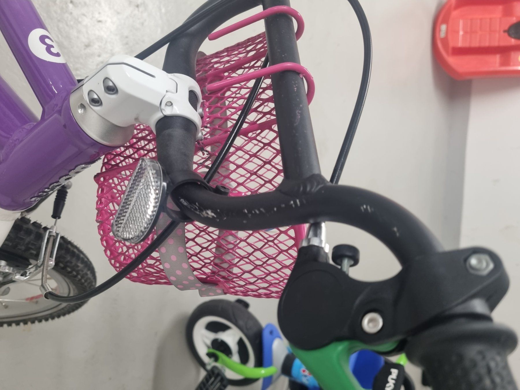 Woom Velos: Woom Kindervelo 3 Lila – Gebraucht aus Volketswil von  1