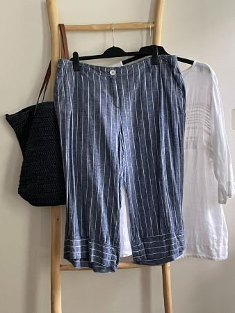 🏝️🌞🏝️ Pantalon large 7/8 neuf lin bleu blanc 46