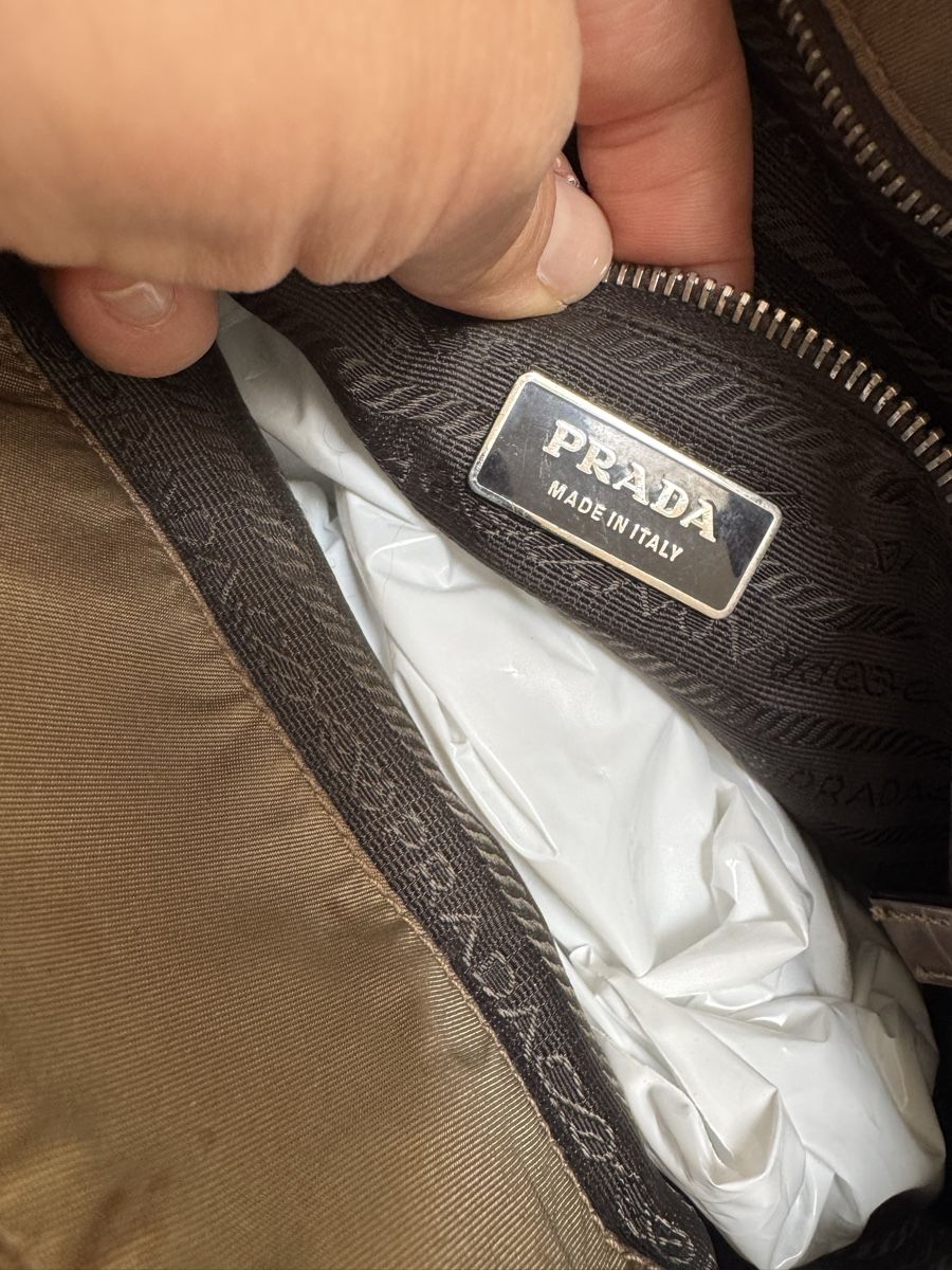 Prada Borse da donna: PRADA vintage bag from Y2K era – Usato da Bern venduto da ili_bg5s 6