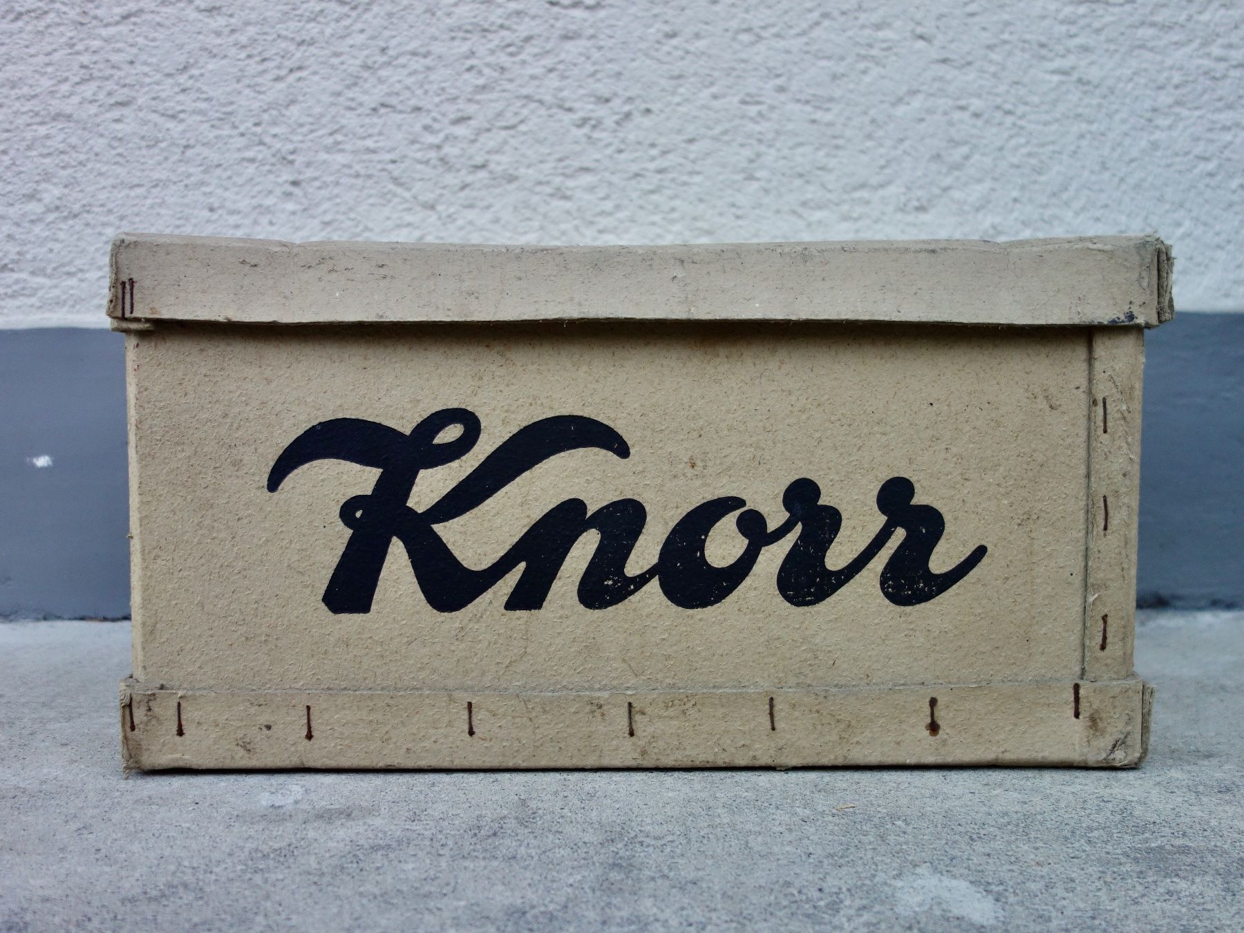 Transportkisten: Vintage Verpackung KNORR Schachtel Karton – Gebraucht aus Kerzers von bottlesandboxes 1