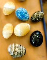 7 Wunderschöne Eier aus Edelstein/Halbedelstein