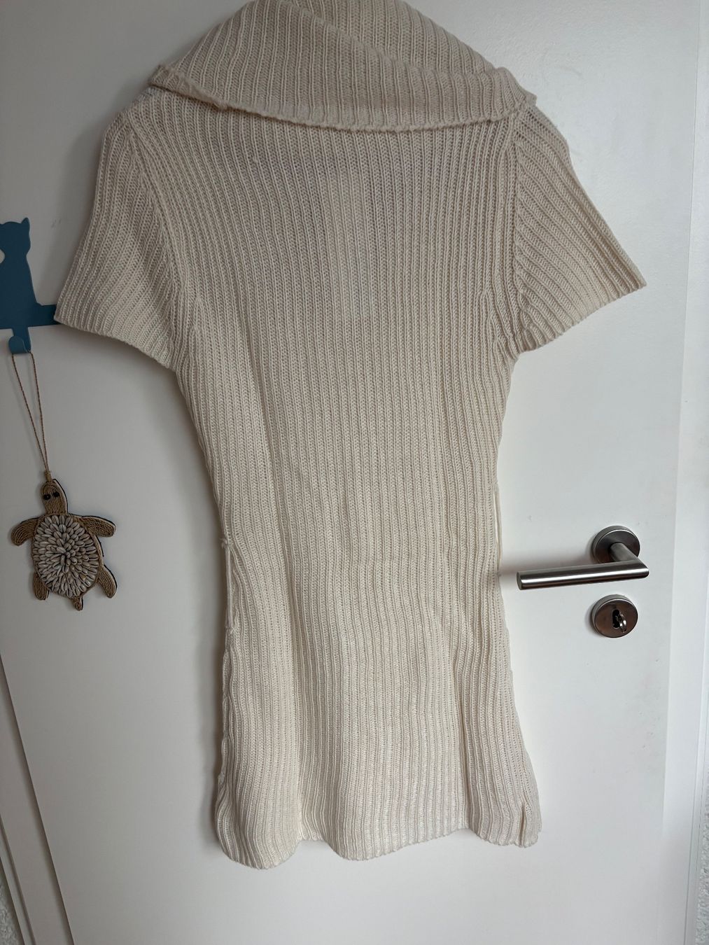 Kleider: Robe en tricot col roulé – Gebraucht aus Lausanne von milou201619 4