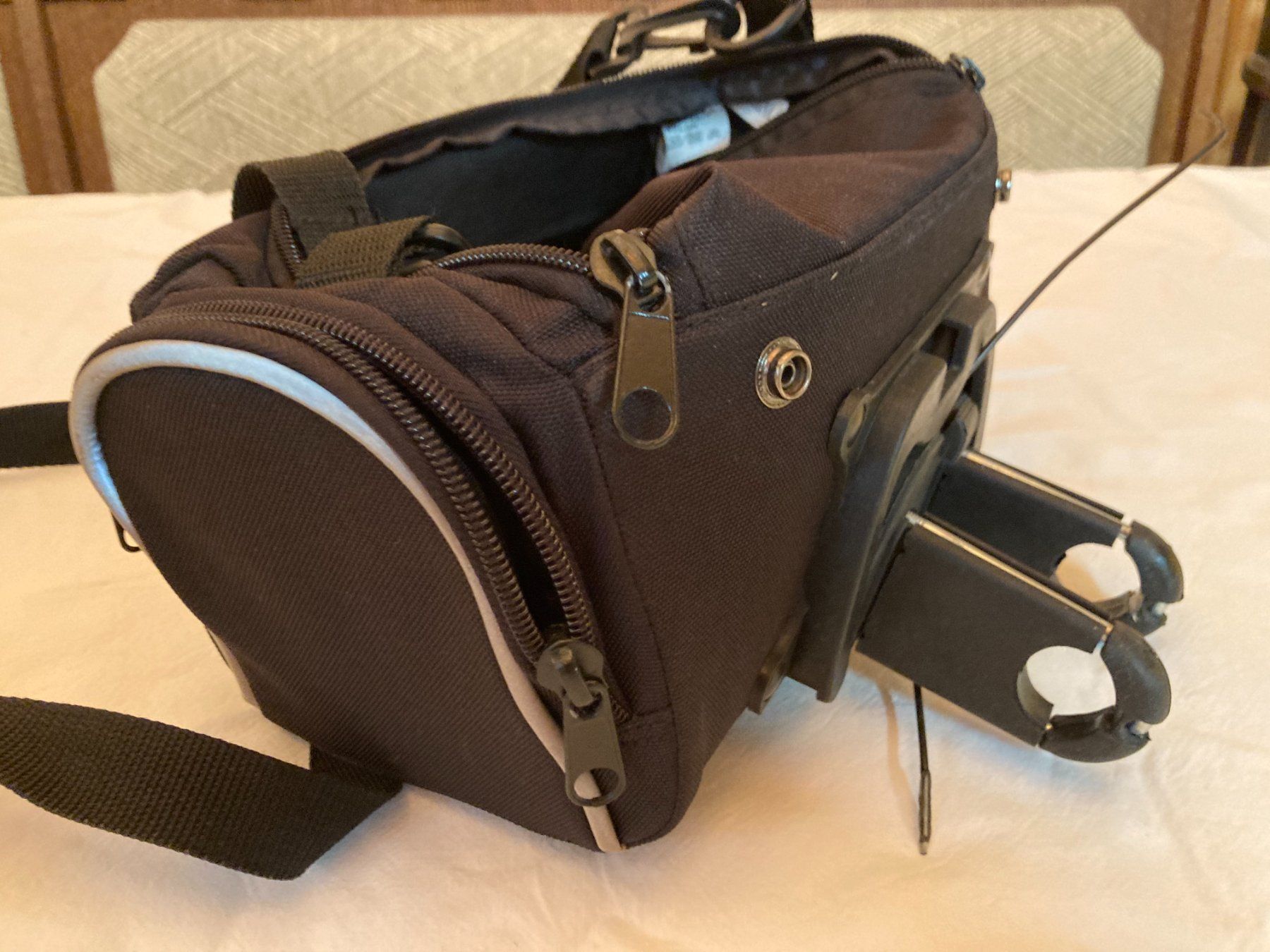 Pezzi di ricambio: Fahrradlenker-Tasche – Usato da Jegenstorf venduto da Mm2448 3