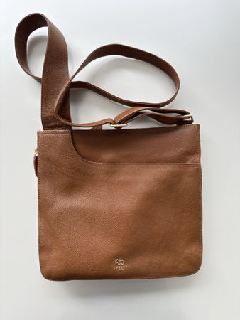 Radley London Tan Brown Leather Crossbody Bag - Stylish!