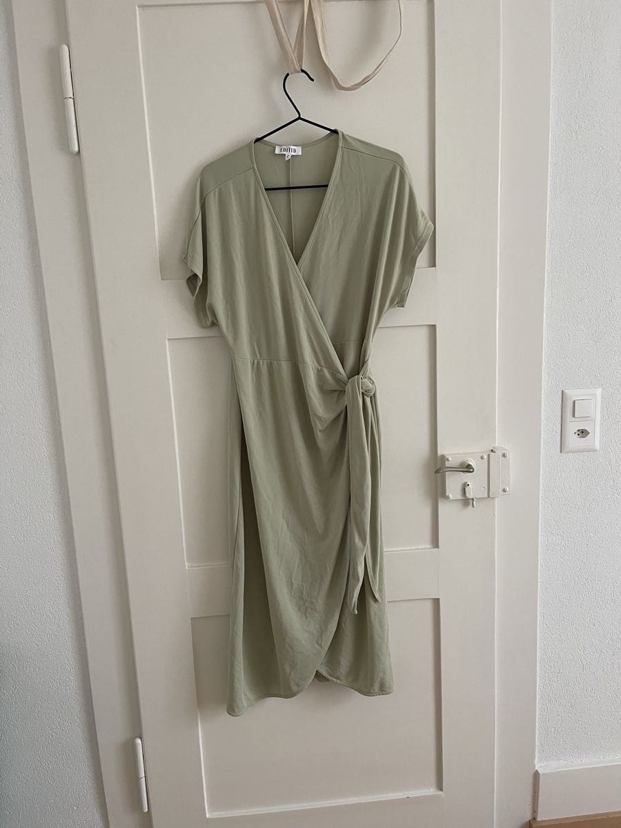 Vestiti: EDITED salbei grünes Kleid EU38 – Nuovo (secondo la descrizione) da Zürich venduto da flo_8x2x 1