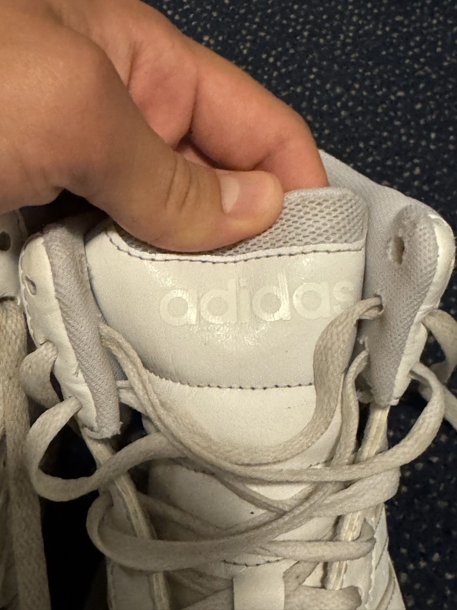 Adidas Scarpe da uomo: Adidas Hoops 3.0 Mid Triple White – Usato da Wildegg venduto da Myexlv 1