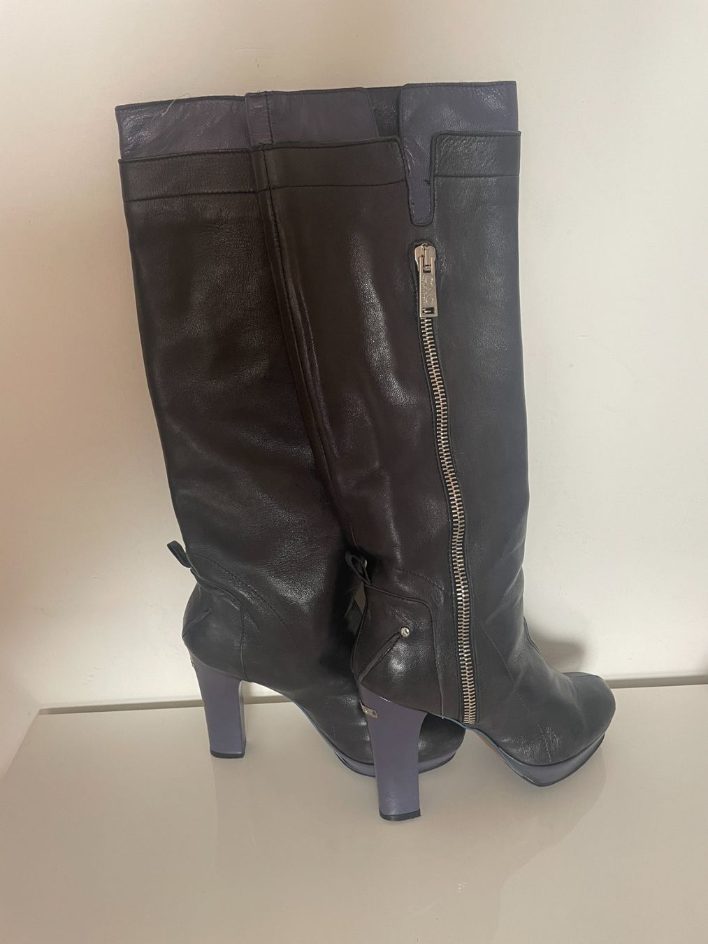 Scarpe da donna: Vintage Costume National Leather Boots – Usato da Zürich venduto da nao_6f5t 1