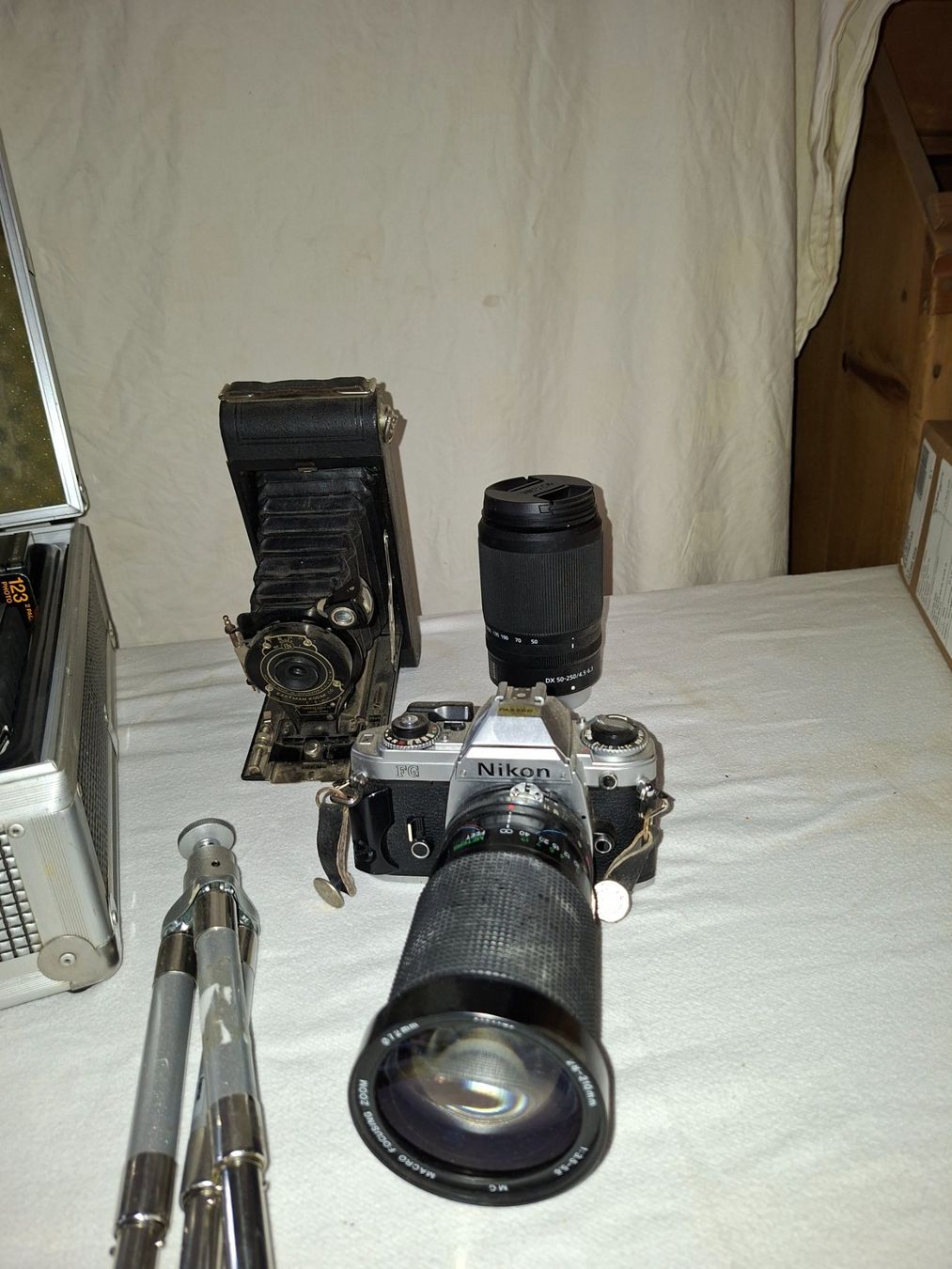 Nikon Appareil photo: Verschiedene kameras – D'occasion à Masein par Vintagericcardo 1