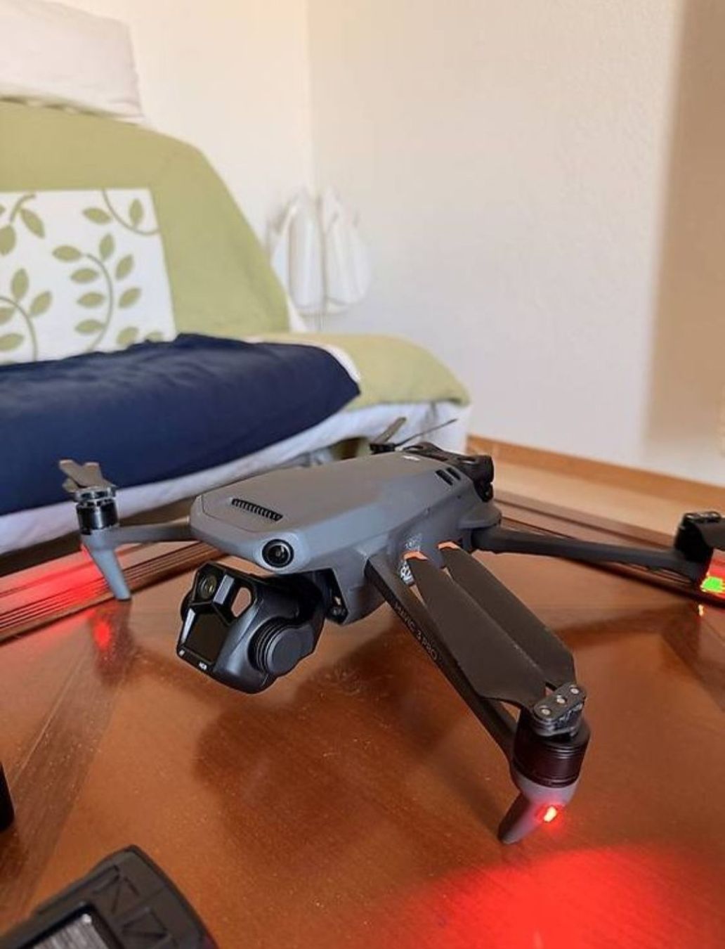 DJI Modellismo RC: DJI Mavic 3 Pro - Fly More Bundle + ein Zusatz akku – Usato da Rupperswil venduto da mrg_nf2s