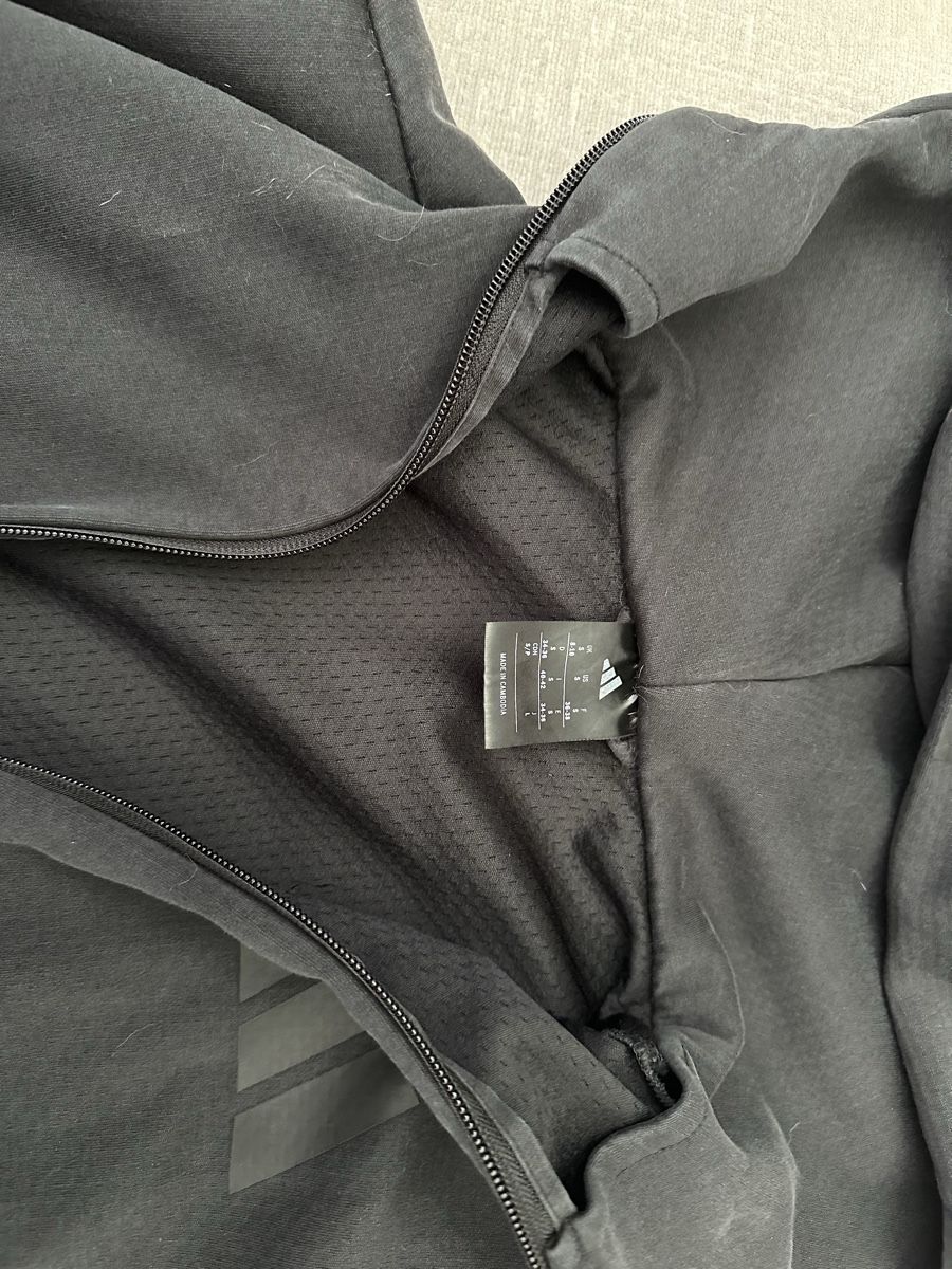 Adidas Jacken: Jacke adidas schwarz – Gebraucht aus Rudolfstetten von Jenna.Bananna 1