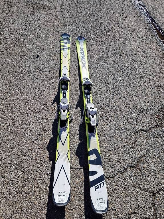 Sci: Ski carving Salomon Xmax titanium  – Usato da St-Prex venduto da jer_759q