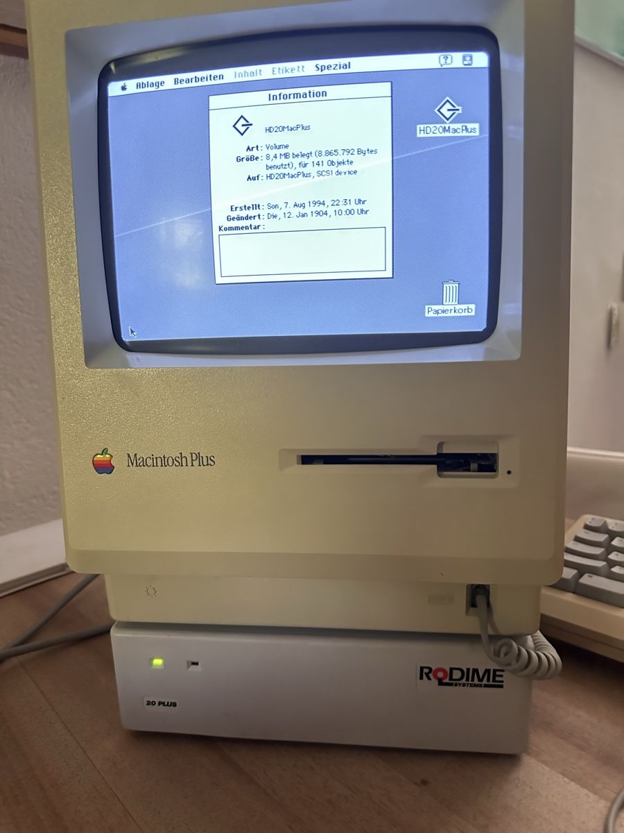 Apple PC: Apple Macintosh Plus mit 20 MB Harddisc und Tasche – Usato da Thalwil venduto da mabara42 5