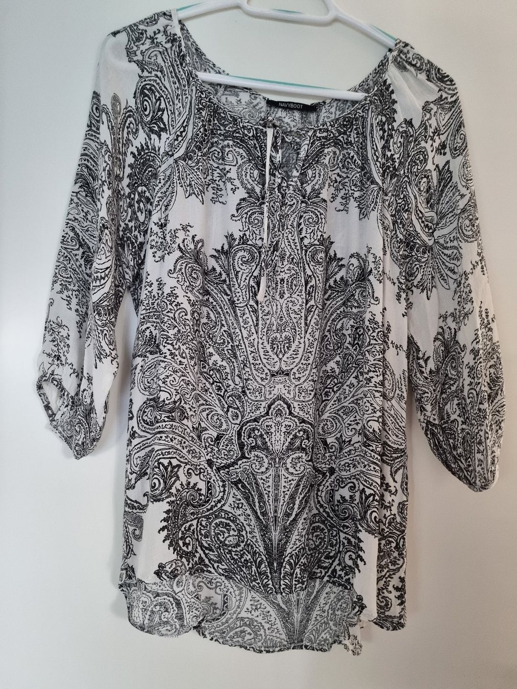 Navyboot Camicette: Navyboot, sommerliche Bluse mit Paisleymuster, Gr. 38 – Usato da Urtenen-Schönbühl venduto da Pikenir