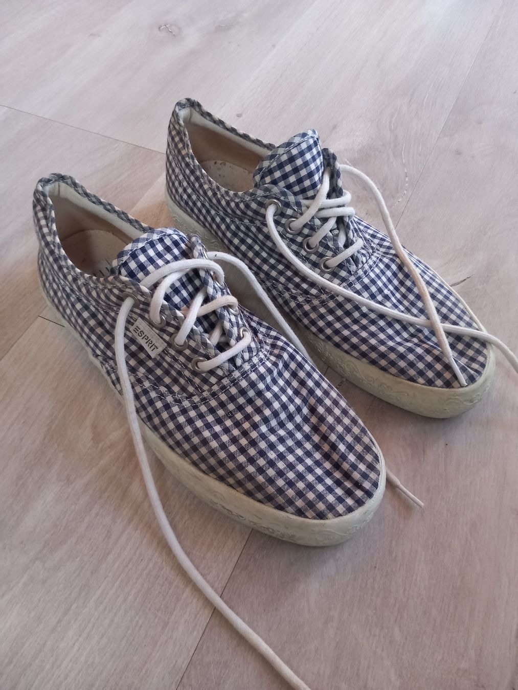 Esprit Scarpe da donna: Baskets ESPRIT à carreaux bleu et blanc – Usato da Faoug venduto da per_kp6r