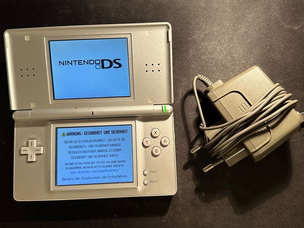 Nintendo DS Lite Silber *Top Zustand* + Ladekabel Original