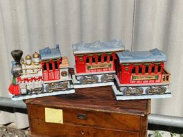 Weihnachts / Gartendeko Eisenbahn beleuchtet aus Porzellan