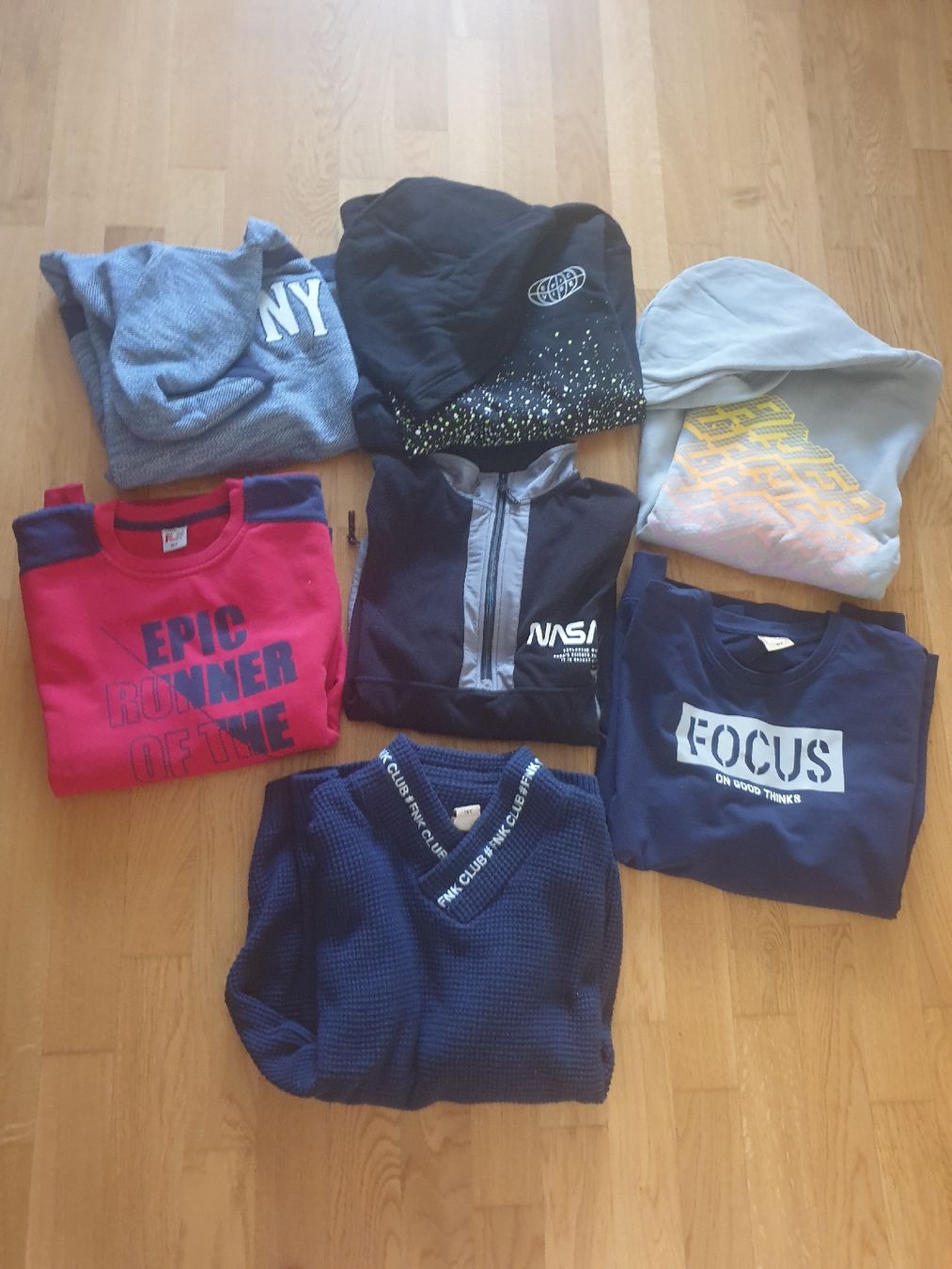 Lotti & Set di vestiti: Neu blouse marque H&M et autres marque. – Nuovo (secondo la descrizione) da Fribourg venduto da mal_8zjh 4