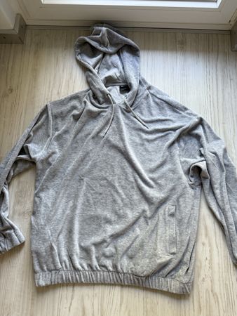 NEW ASOS DESIGN Grey Hoodie, Size M! 🍂