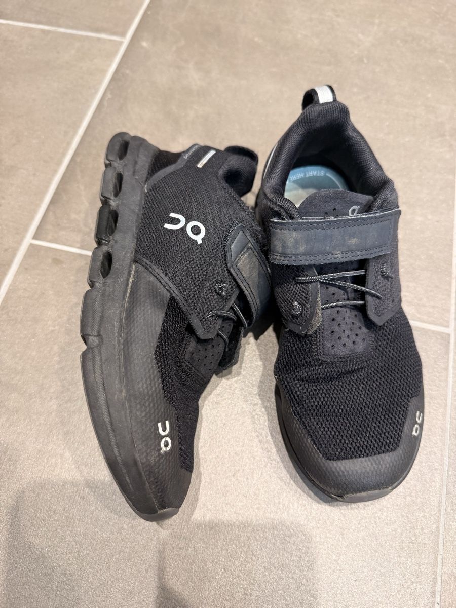 On Chaussures garçon: Kinder on cloud – D'occasion à Zürich par Sebi.063 1