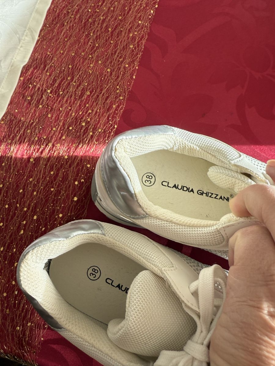 Chaussures femmes: Sneaker – Neuf (Voir description) à Rothenhausen par bie_j8l5 1