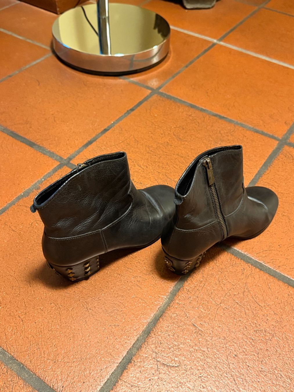 Scarpe da donna: Stivaletti Michael Kors taglia 38 – Usato da Lugano venduto da mar_q56g 1